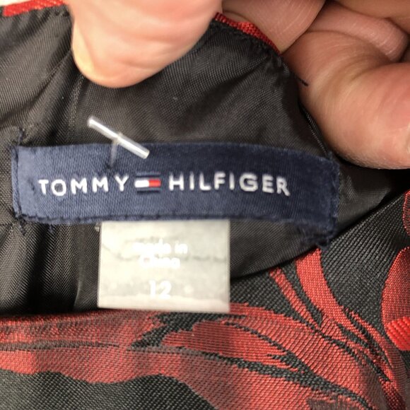 Tommy Hilfiger Dress Women 12 Red Black Jacquard Dark Floral Shiny Event NEW - Picture 9 of 16